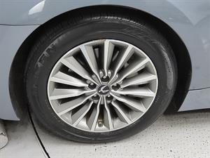 HYUNDAI Equus - Vista 10