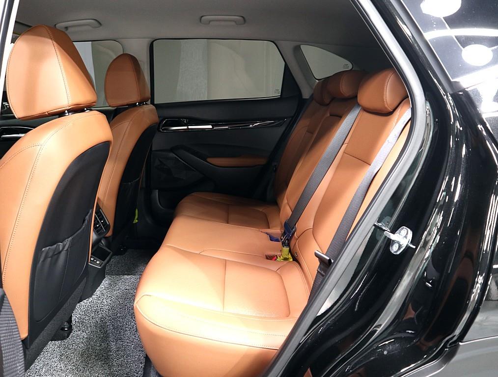 KIA Seltos - Vista 9