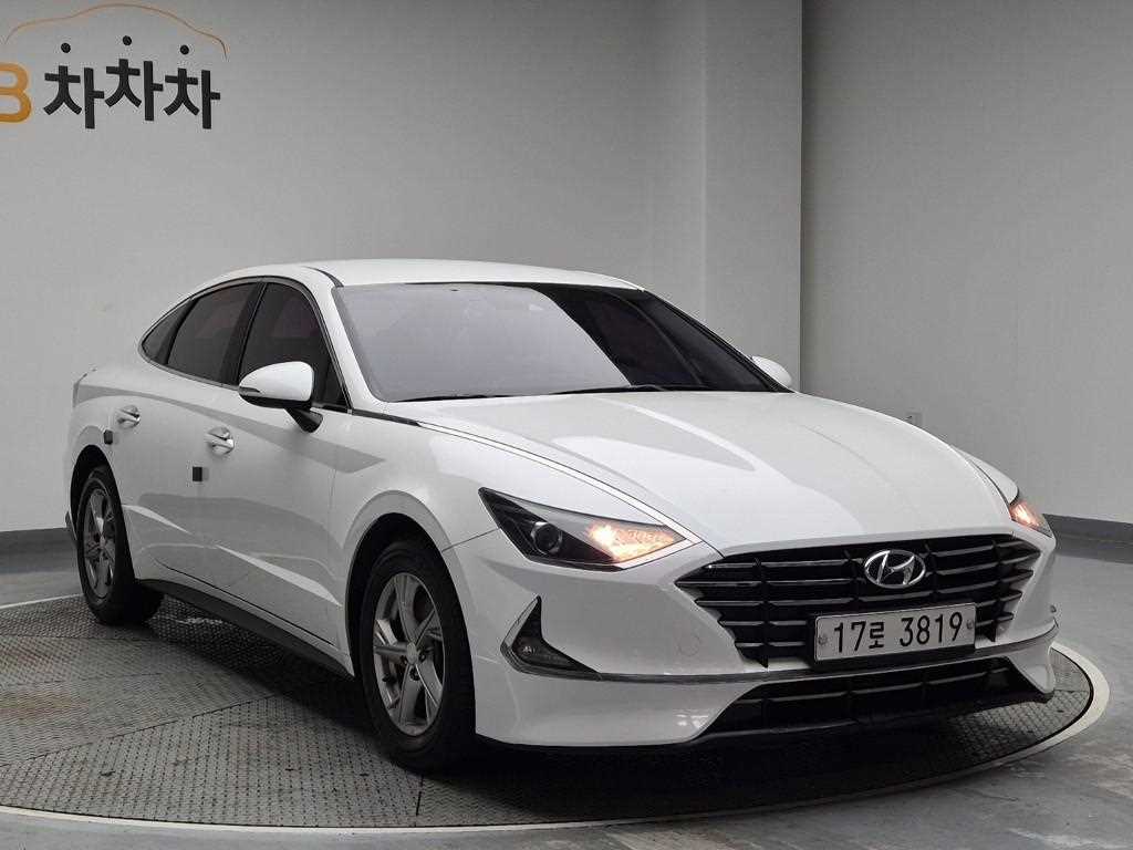 HYUNDAI Sonata - Vista 4