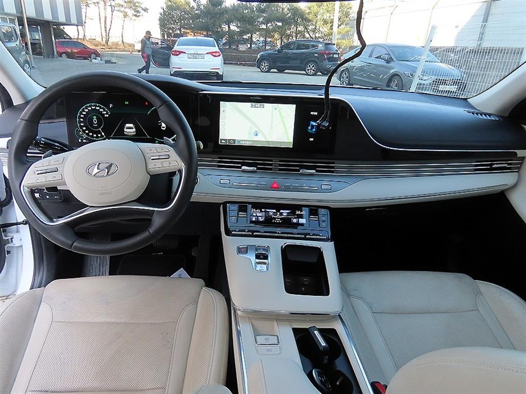 HYUNDAI Grandeur - Vista 7