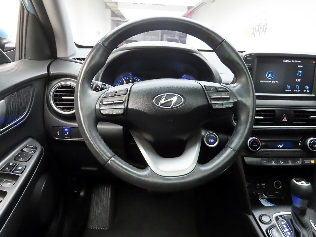 HYUNDAI Kona - Vista 8