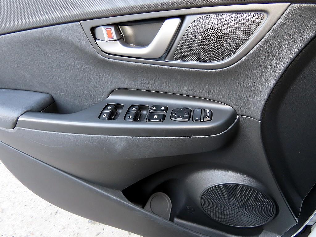 HYUNDAI Kona - Vista 11