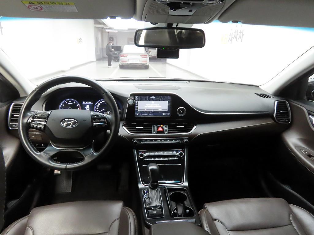 HYUNDAI Grandeur - Vista 7