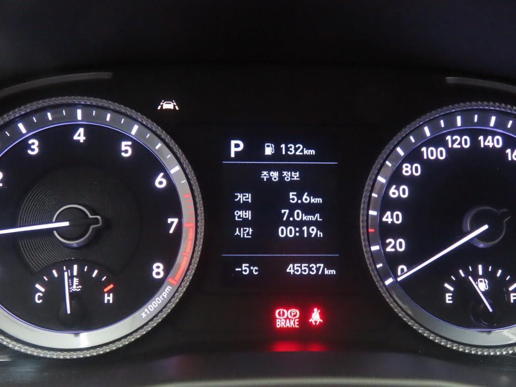 HYUNDAI Sonata - Vista 8