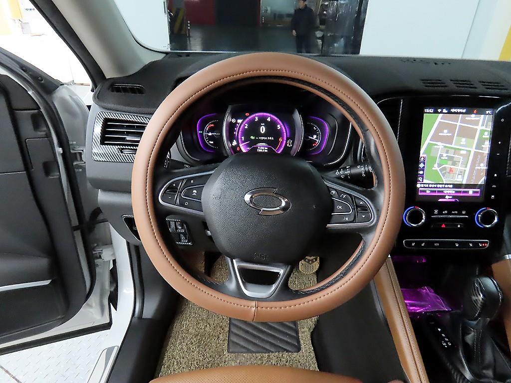 SAMSUNG QM6 - Vista 9