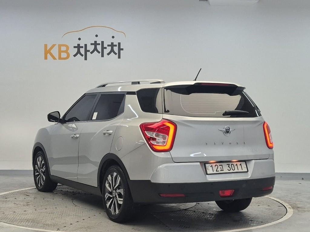 Ssangyong Tivoli - Vista 2