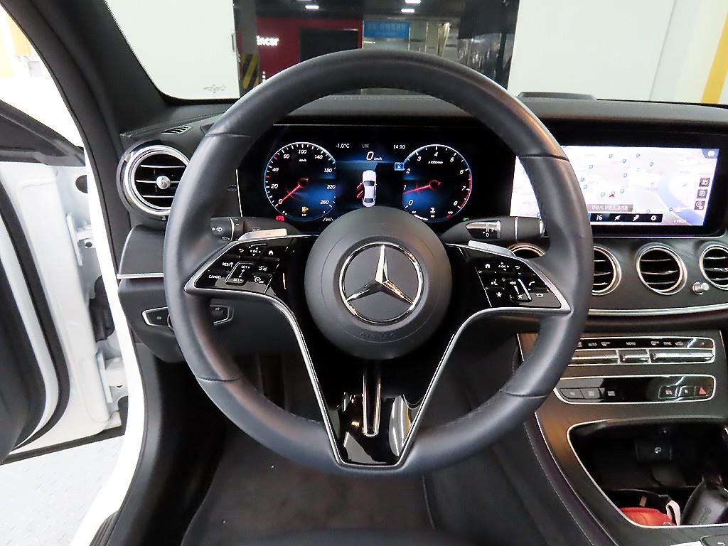 Mercedes Benz E class - Vista 9