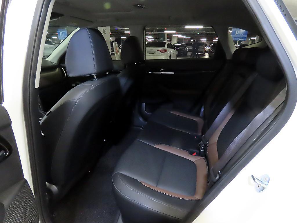 KIA Seltos - Vista 7