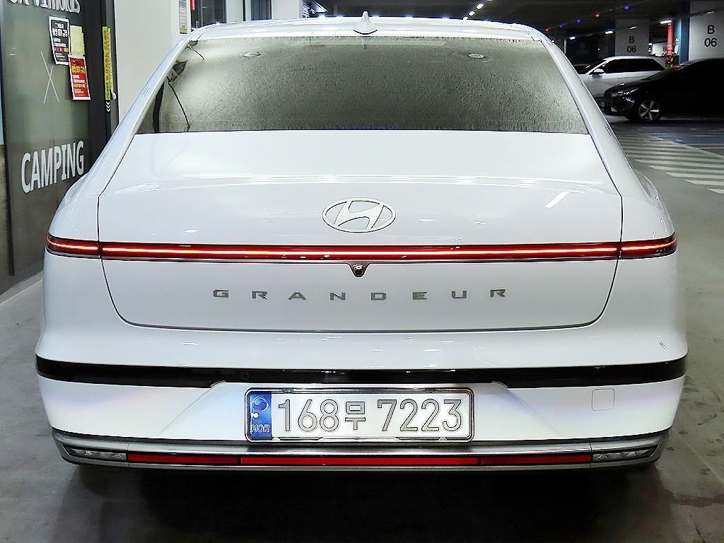 HYUNDAI Grandeur - Vista 5