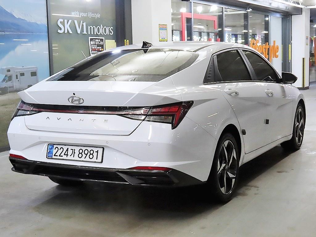 HYUNDAI Avante - Vista 4