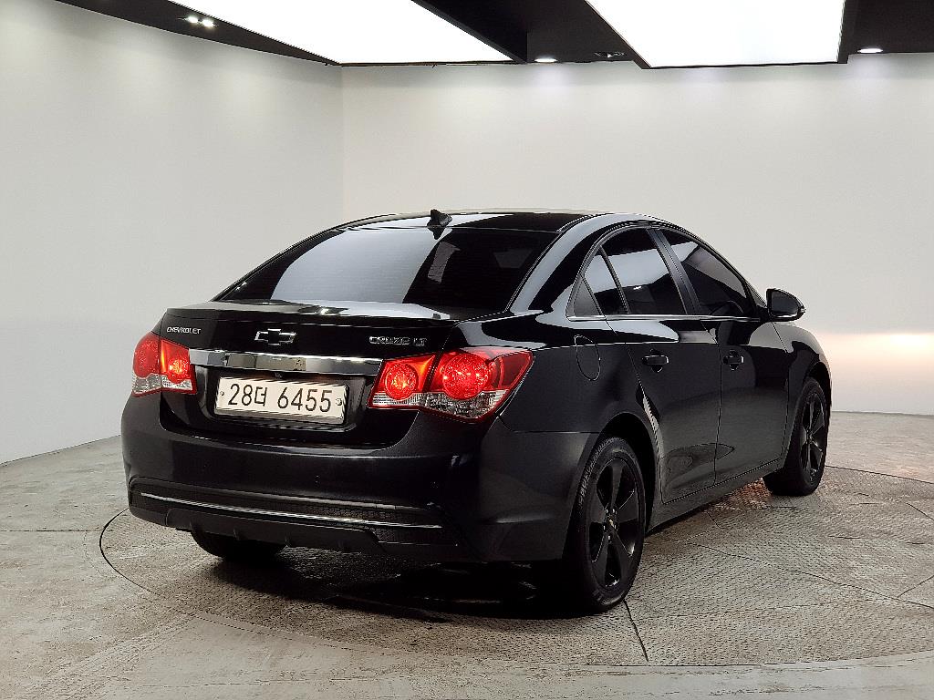 Chevrolet Cruise - Vista 4