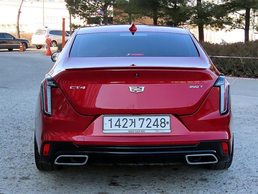 Cadillac CT4 - Vista 4