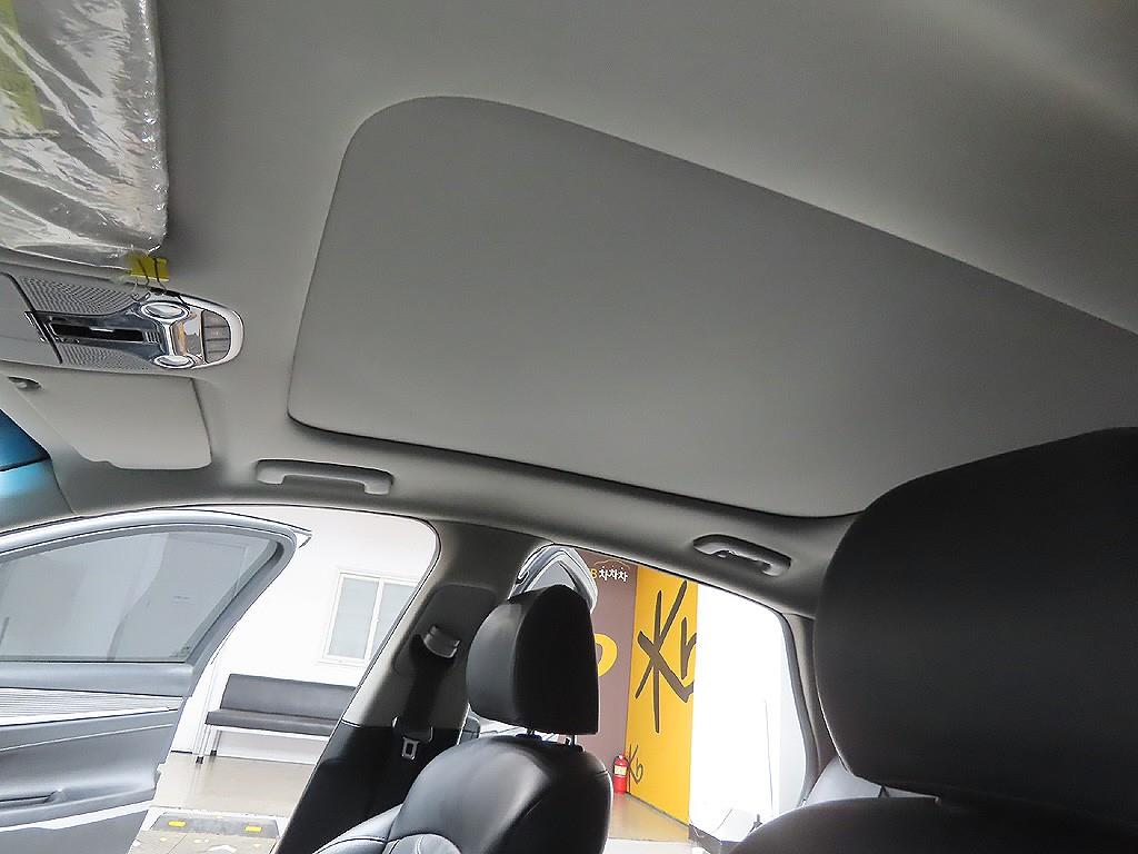 HYUNDAI Grandeur 2018 Blanco - Importación desde Corea - HF Imports Iquique - Foto 12