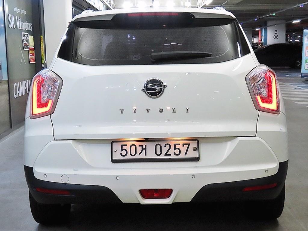 Ssangyong Tivoli - Vista 5