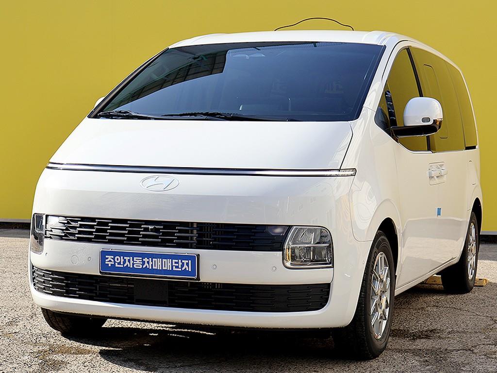 HYUNDAI Staria - Vista 3