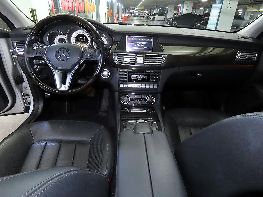 Mercedes Benz CLS Class - Vista 10