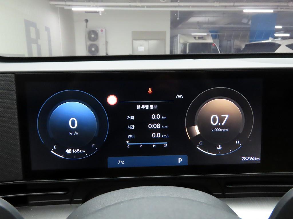 HYUNDAI Kona - Vista 6