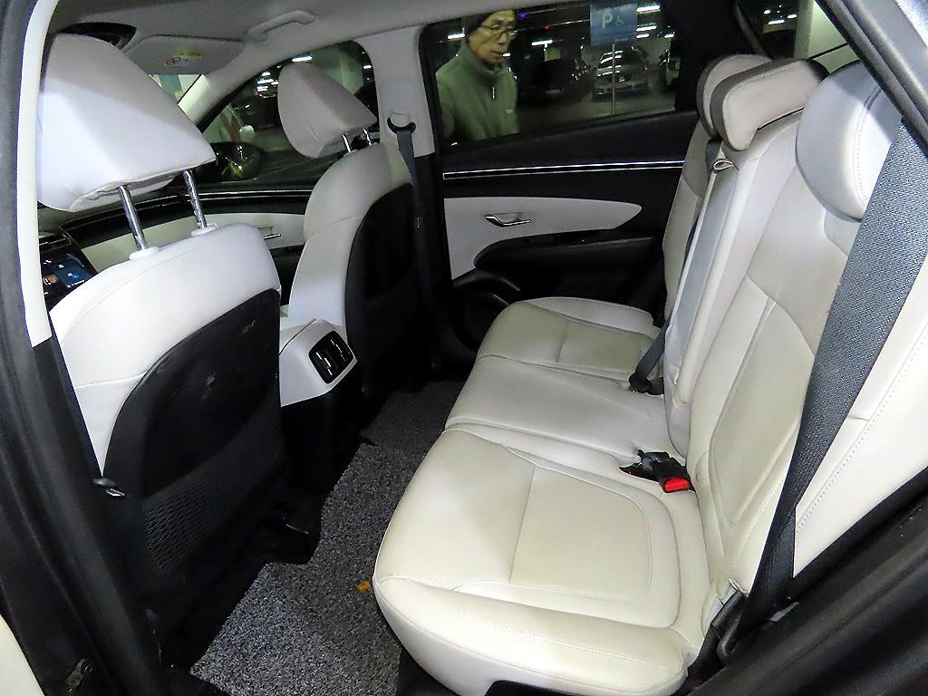 HYUNDAI Tucson - Vista 7