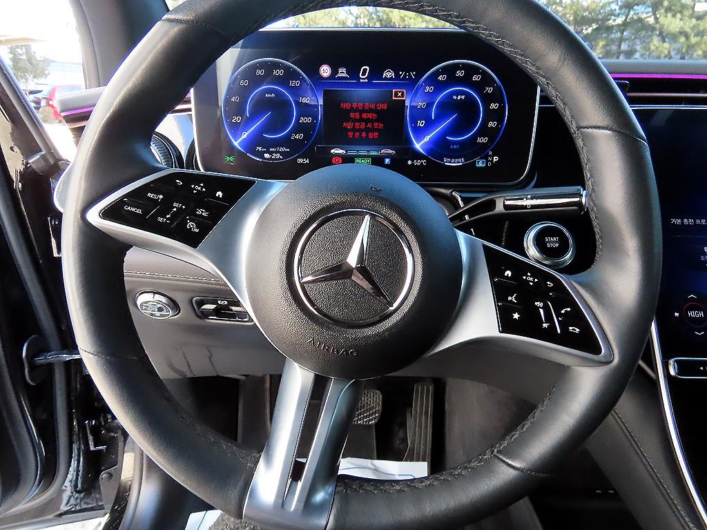 Mercedes Benz EQE - Vista 8