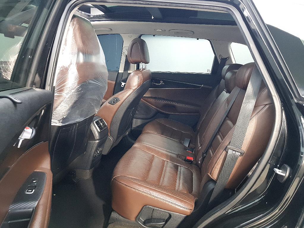 KIA Sorento - Vista 9
