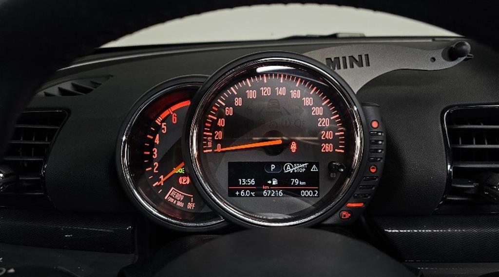 Mini Clubman - Vista 8