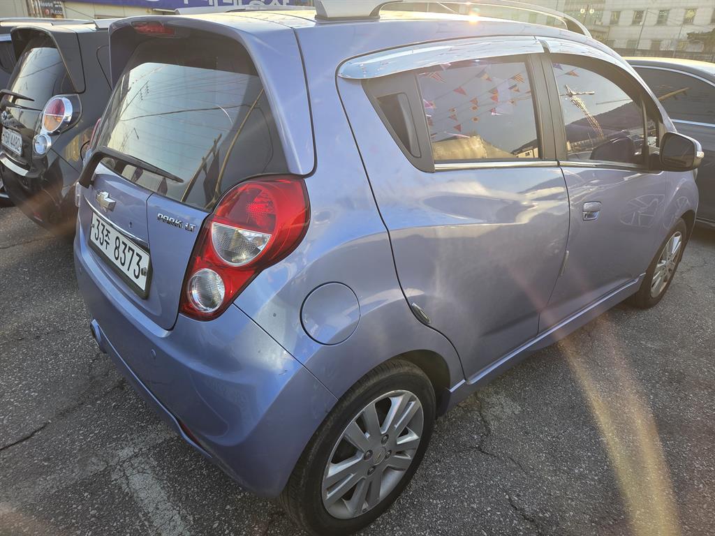 Chevrolet Spark - Vista 5