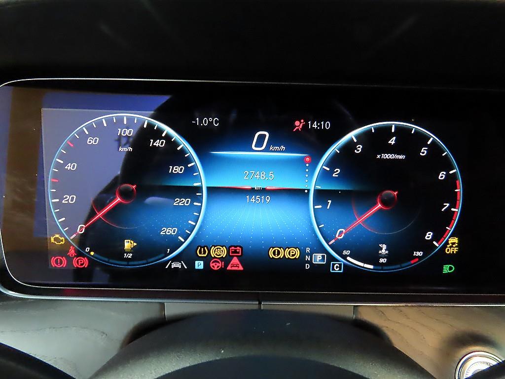 Mercedes Benz E class - Vista 8