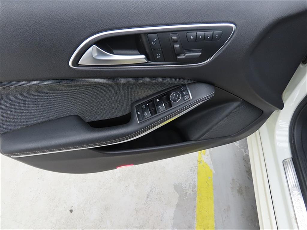 Mercedes Benz A Class - Vista 12