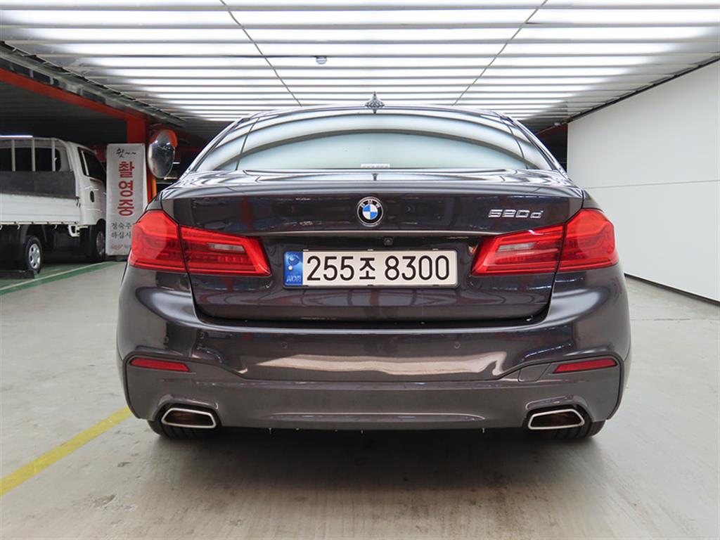 BMW 5 Series - Vista 3