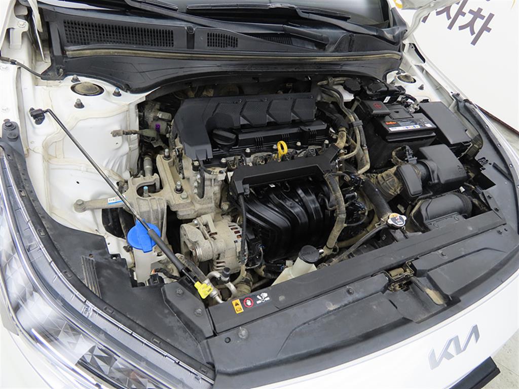 KIA K3 2022 Blanco - Importación desde Corea - HF Imports Iquique - Foto 19