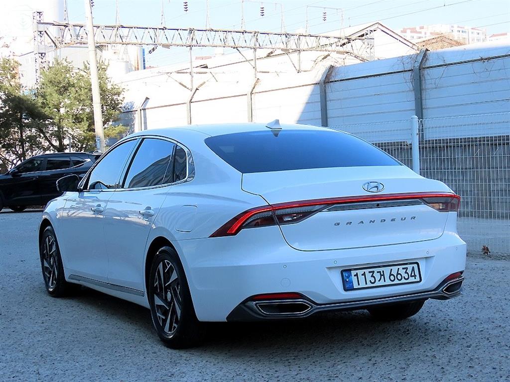 HYUNDAI Grandeur - Vista 3