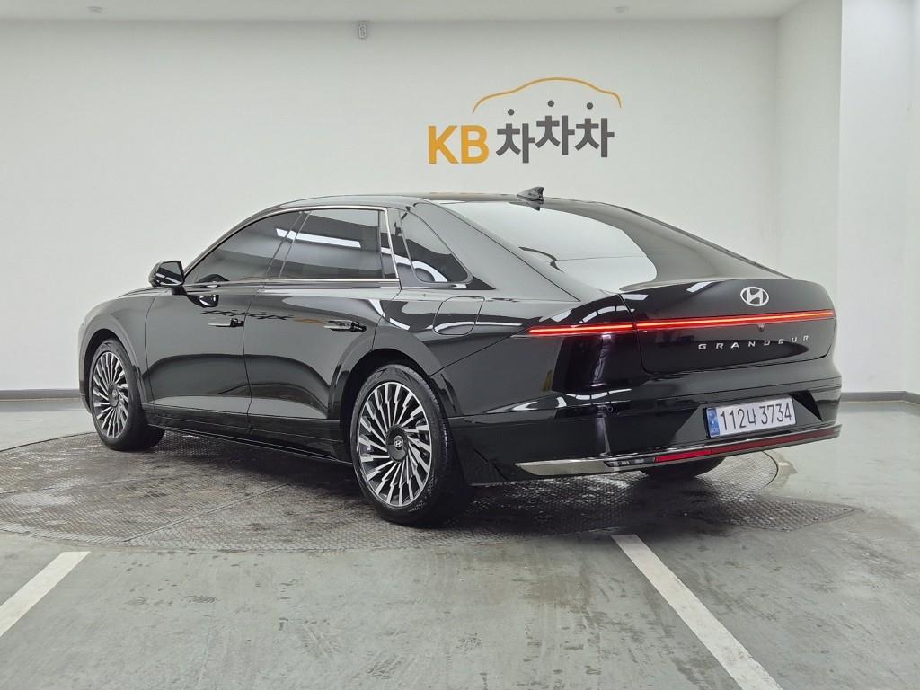 HYUNDAI Grandeur - Vista 3