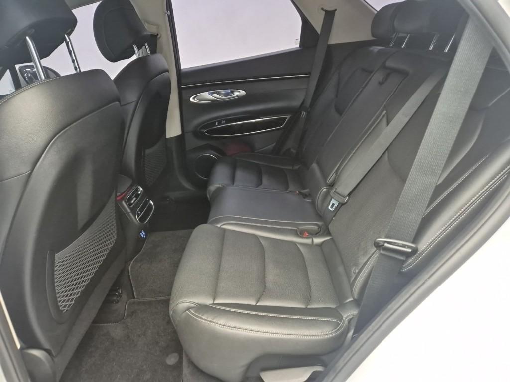 Genesis GV70 - Vista 12