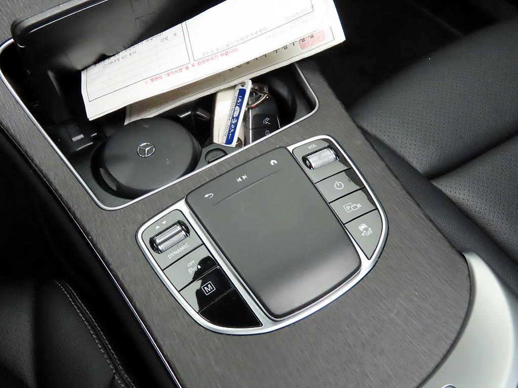 Mercedes Benz GLC Class - Vista 11