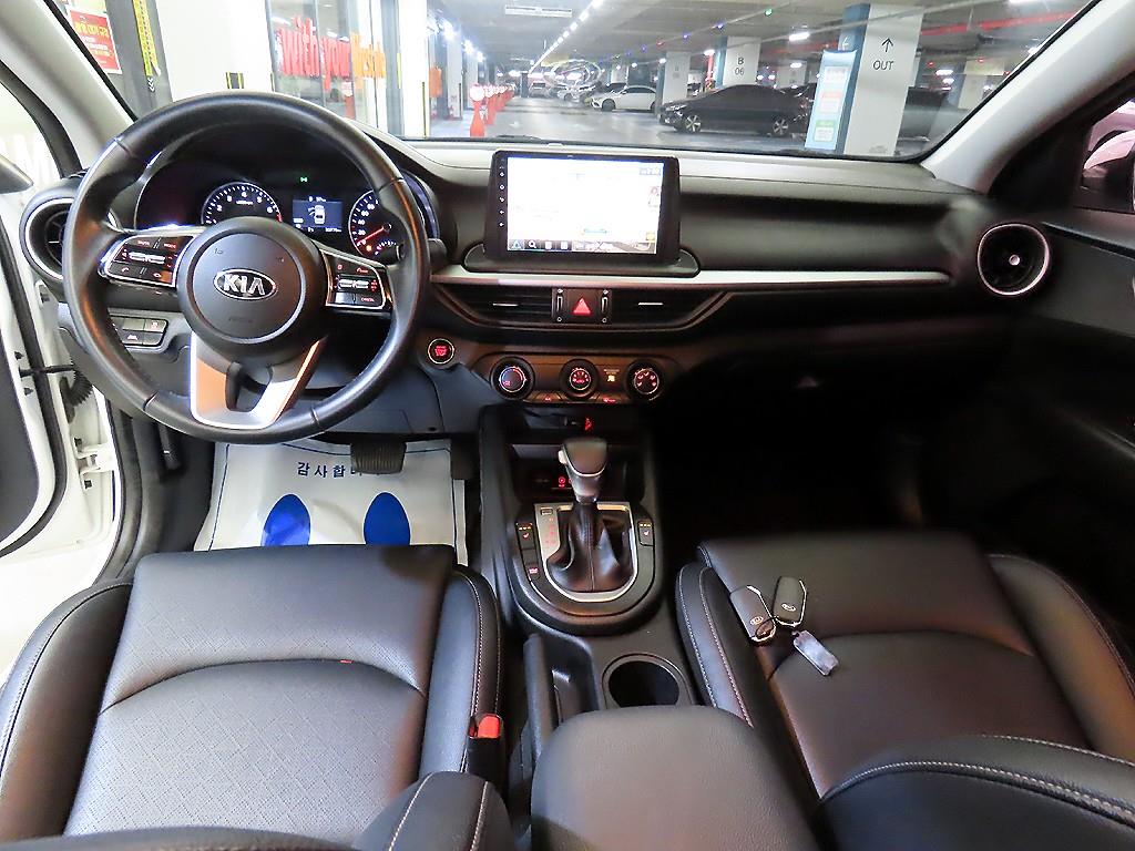 KIA K3 - Vista 10