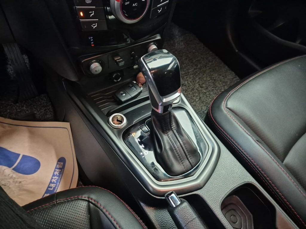 Ssangyong Tivoli - Vista 8