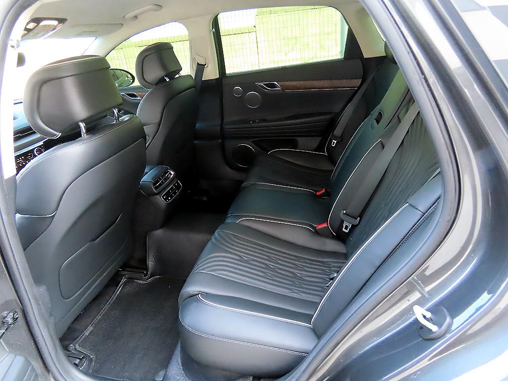 Genesis G80 - Vista 6