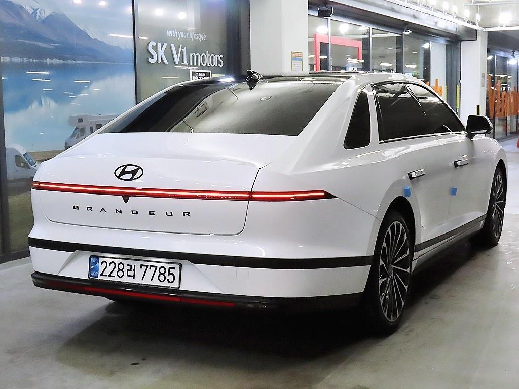 HYUNDAI Grandeur - Vista 4