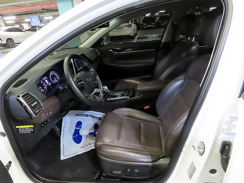 HYUNDAI Grandeur - Vista 6