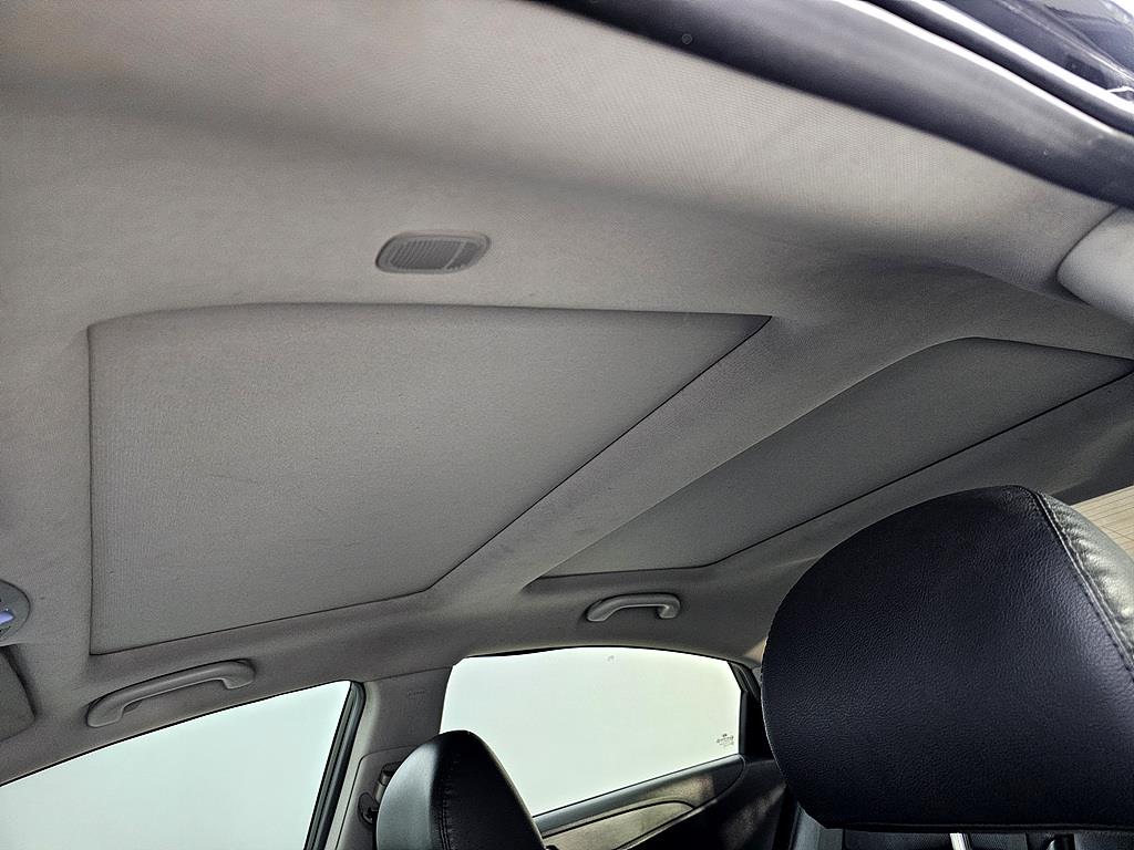 HYUNDAI Sonata - Vista 12