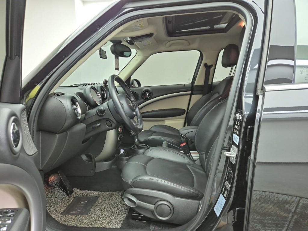 Mini Countryman - Vista 11