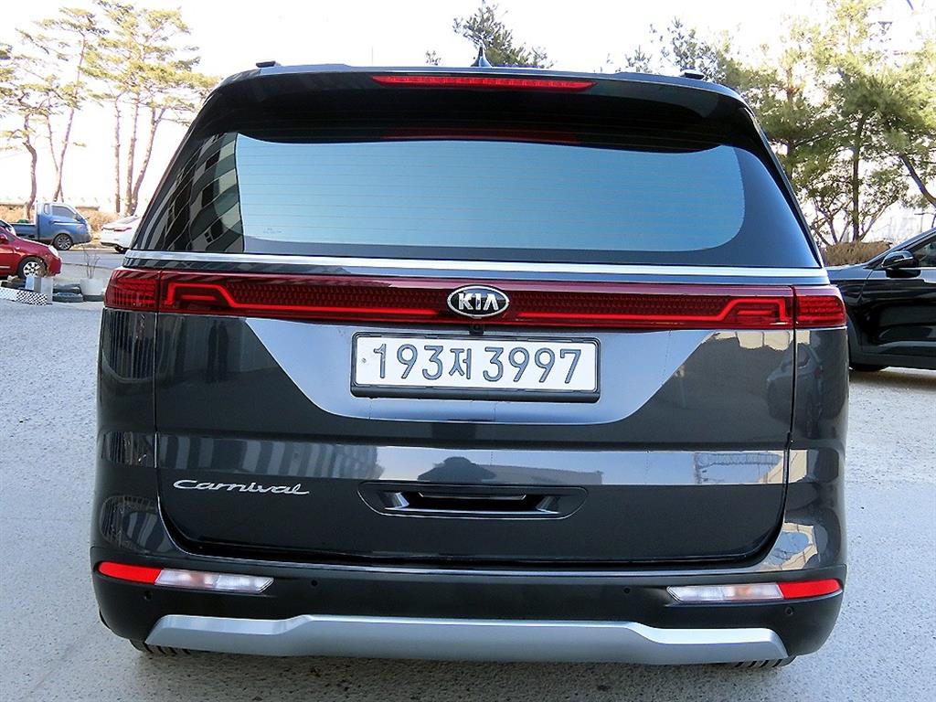 KIA Carnival - Vista 4