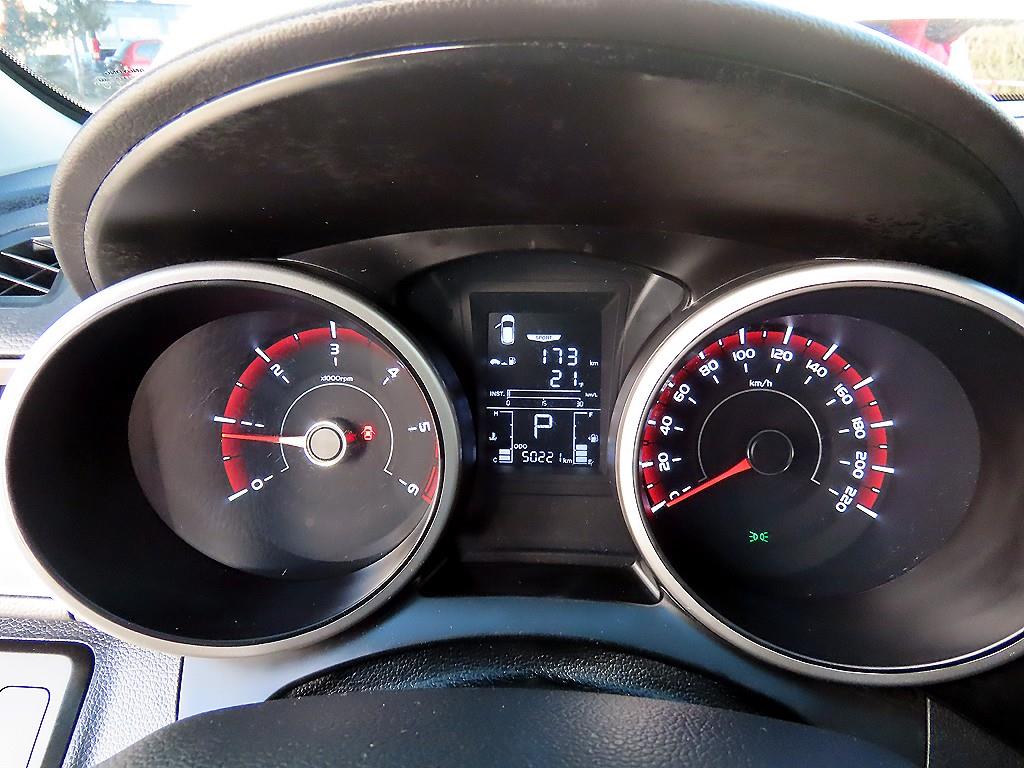 Ssangyong Tivoli - Vista 9