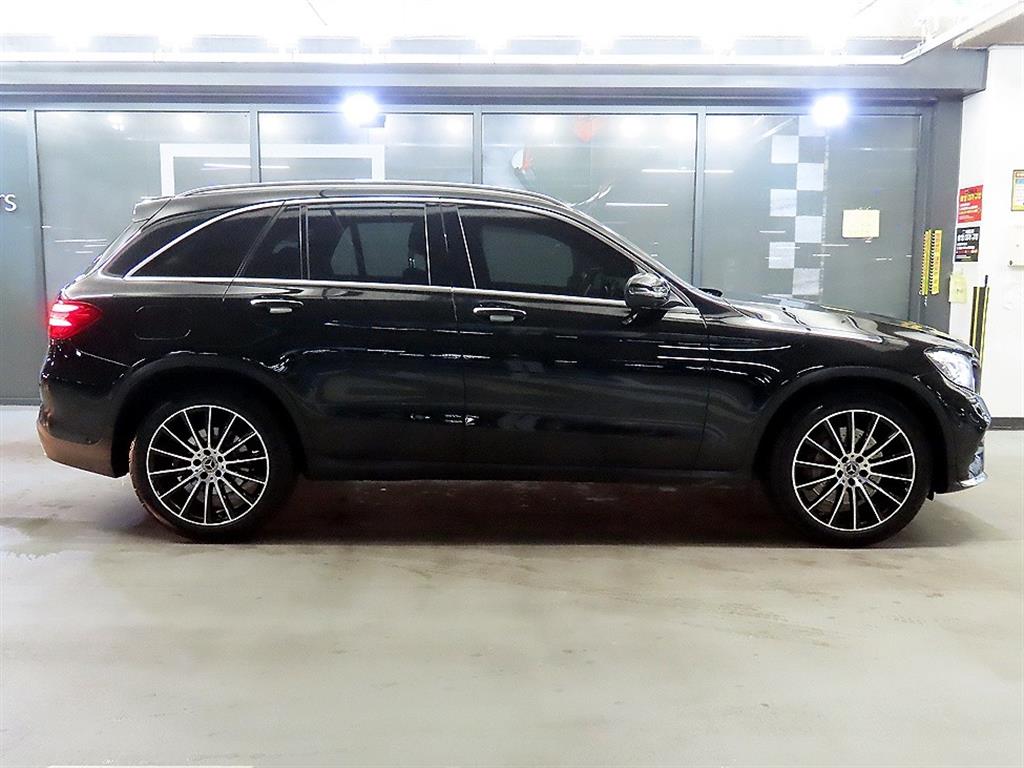 Mercedes Benz GLC Class - Vista 3