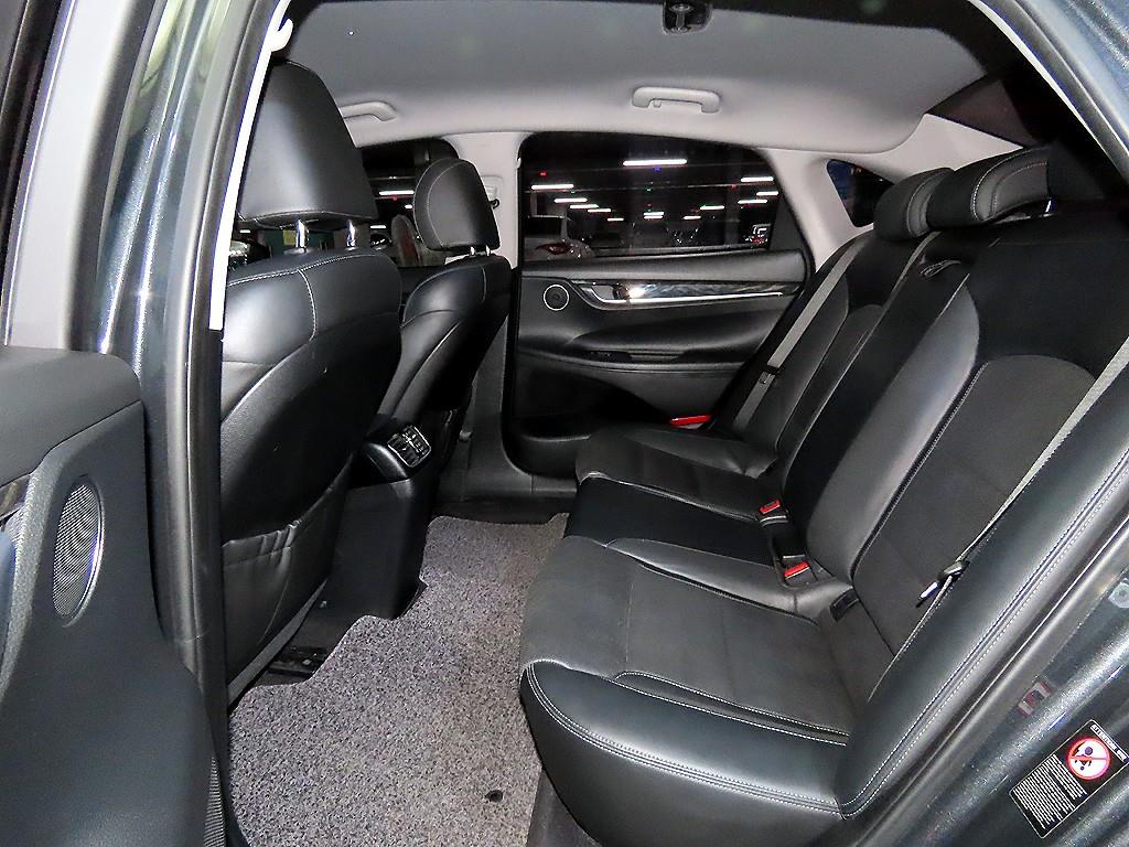 HYUNDAI Grandeur - Vista 7