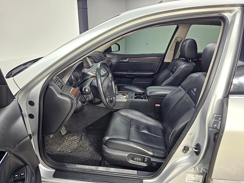 Infiniti M - Vista 7