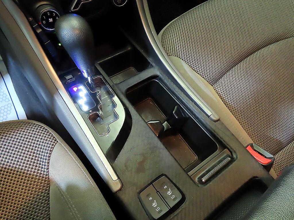 HYUNDAI Sonata - Vista 12