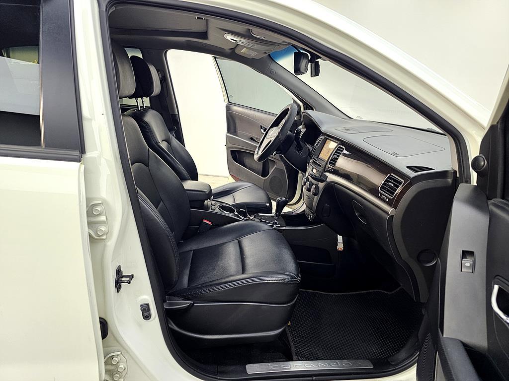 Ssangyong Korando - Vista 11