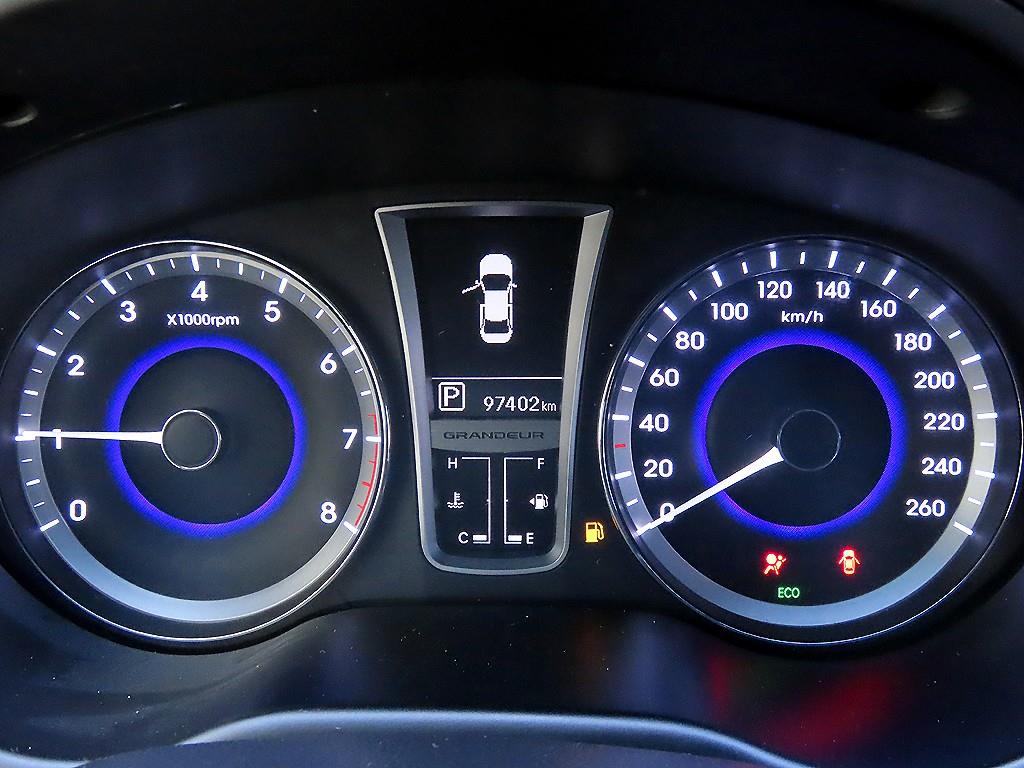 HYUNDAI Grandeur - Vista 12