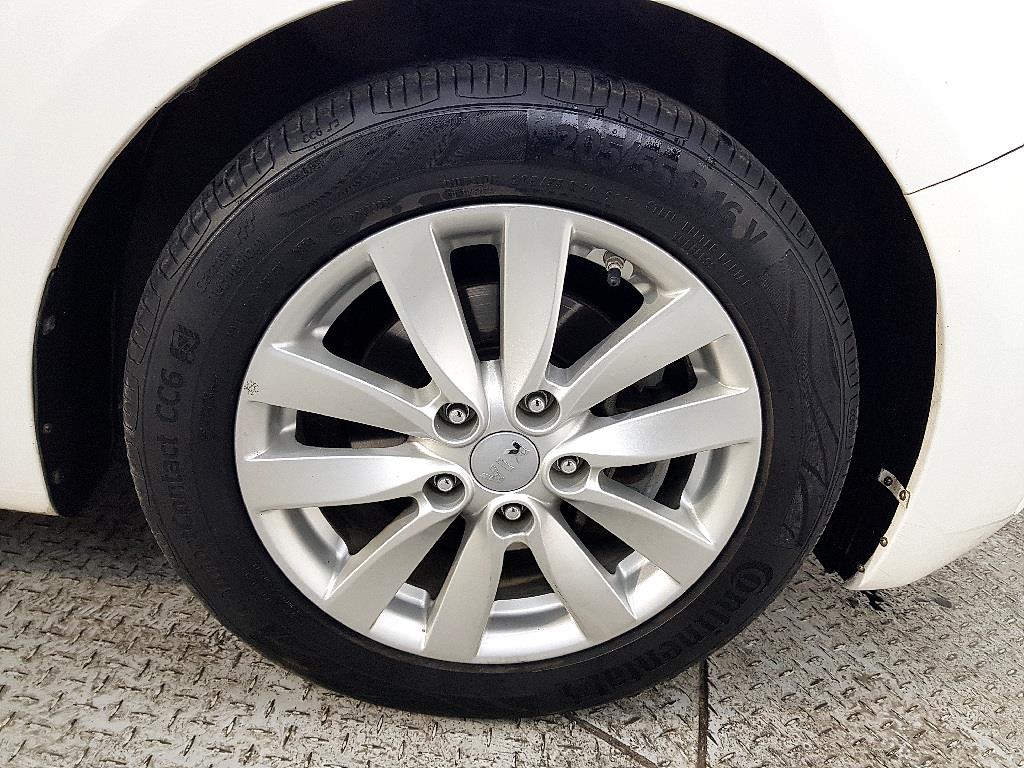 KIA K3 2015 Blanco - Importación desde Corea - HF Imports Iquique - Foto 20